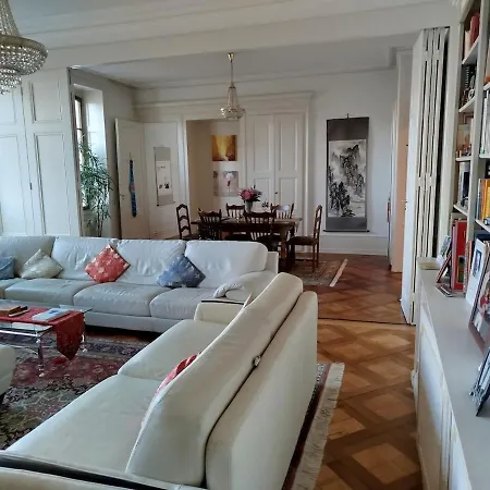 Beautiful In Center Of Geneva, 150 M2 Appartement