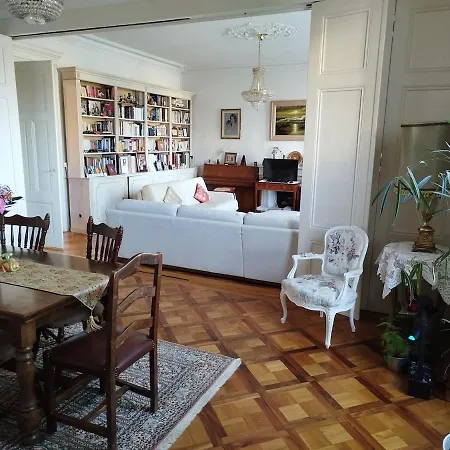 Beautiful In Center Of Geneva, 150 M2